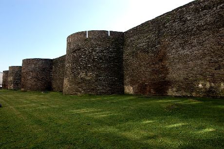 Muralla Romana de Lugo, la nica del mundo que se conserva entera