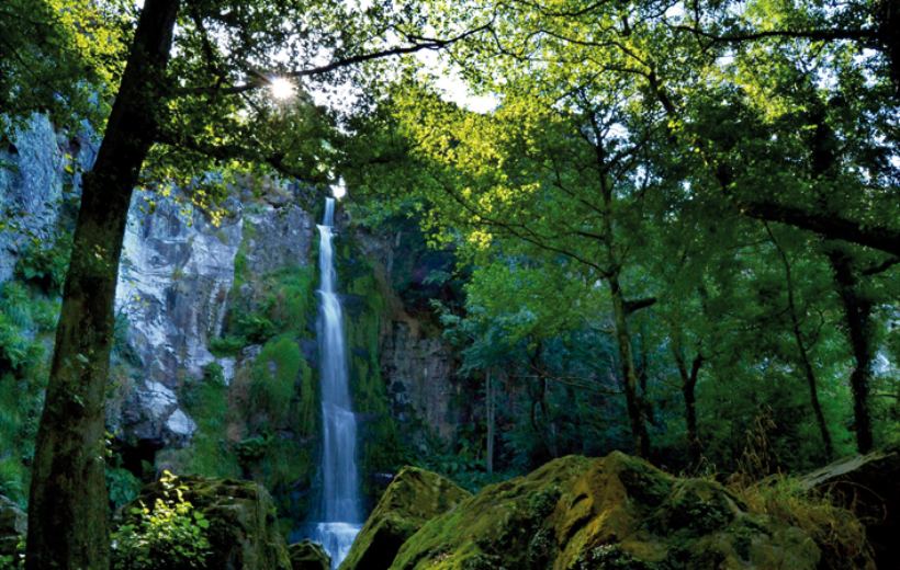 La ruta de las cascadas de Oneta, un conjunto de tres saltos de agua