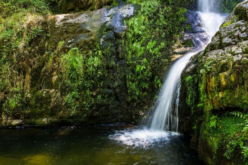 La ruta de las cascadas de Oneta, un conjunto de tres saltos de agua