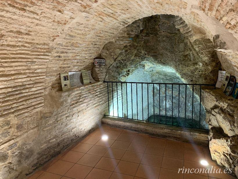 El Pozo de los Deseos en la calle Trinidad de Toledo, arquitectura hidráulica de época islámica