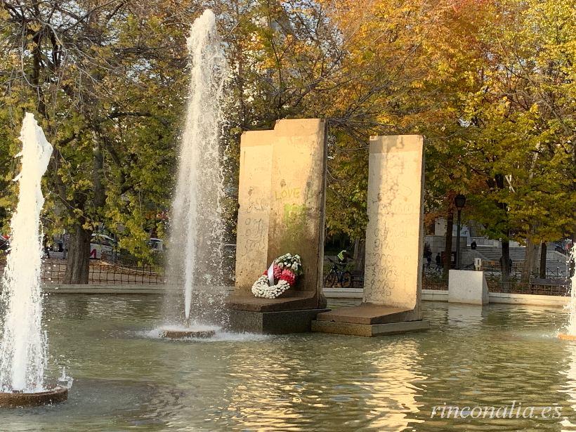 Restos del Muro de Berlín en Madrid, visita el Parque de Berlín y revive un momento histórico del siglo XX