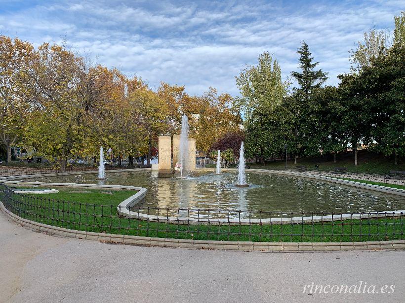 Restos del Muro de Berlín en Madrid, visita el Parque de Berlín y revive un momento histórico del siglo XX