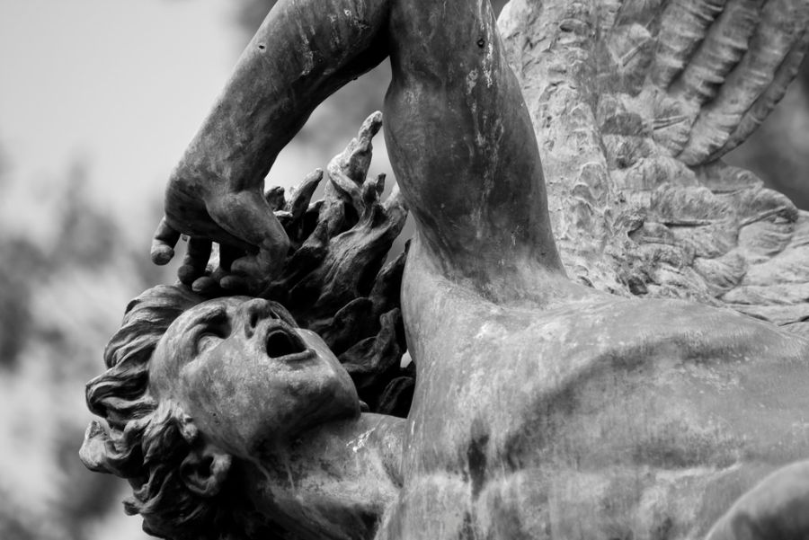 Monumento al Ángel Caído, una de las pocas estatuas del mundo dedicadas a Lucifer