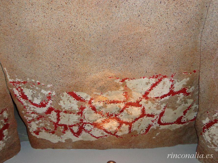 El Dolmen de Dombate, descubre los curiosos petroglifos y pinturas rupestres de su interior
