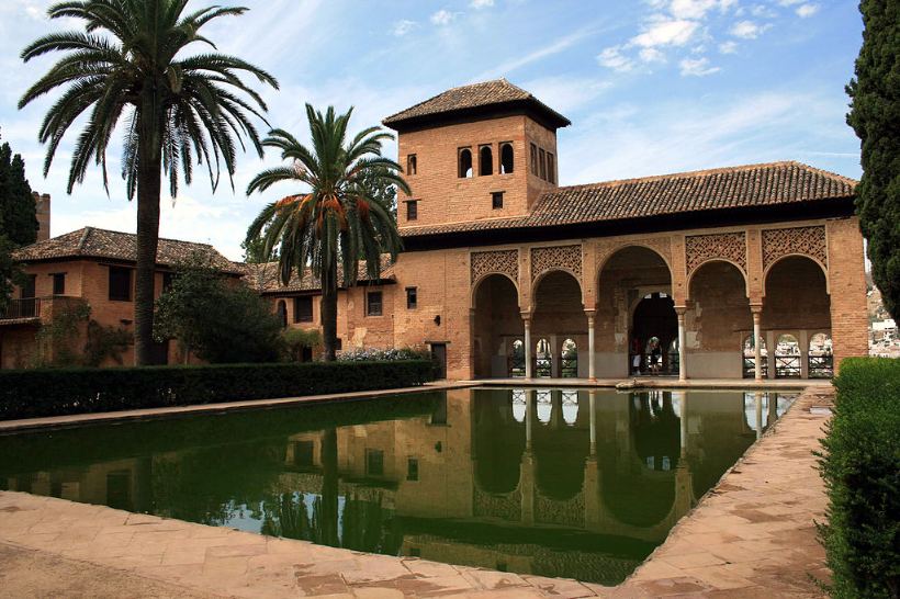 Alhambra de Granada, una ciudad palatina andalusí