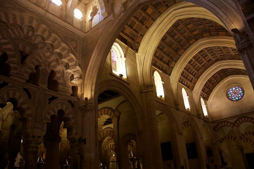 Mezquita-Catedral de Córdoba, admira su impresionante bosque de columnas