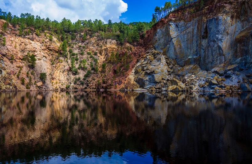 Parque Minero de Riotinto, visita una galería de mina, una casa victoriana y viaja en un auténtico tren antiguo