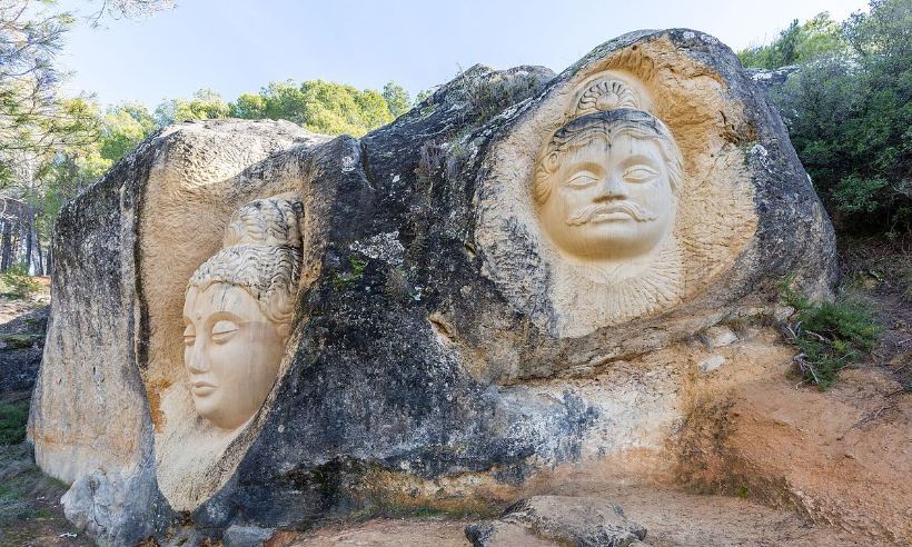 Ruta de las Caras de Buendía, una ruta que fusiona naturaleza y Arte