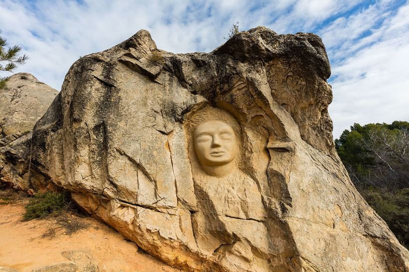 Ruta de las Caras de Buendía, una ruta que fusiona naturaleza y Arte