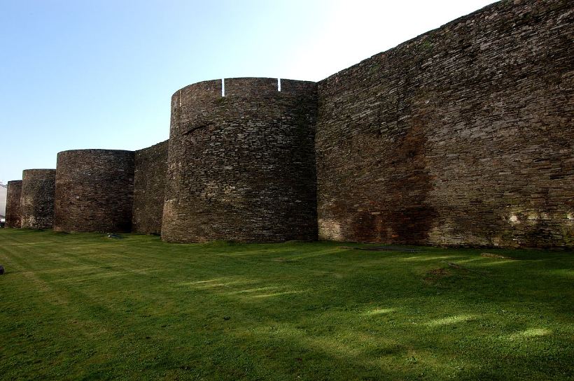 Muralla Romana de Lugo, la única del mundo que se conserva entera