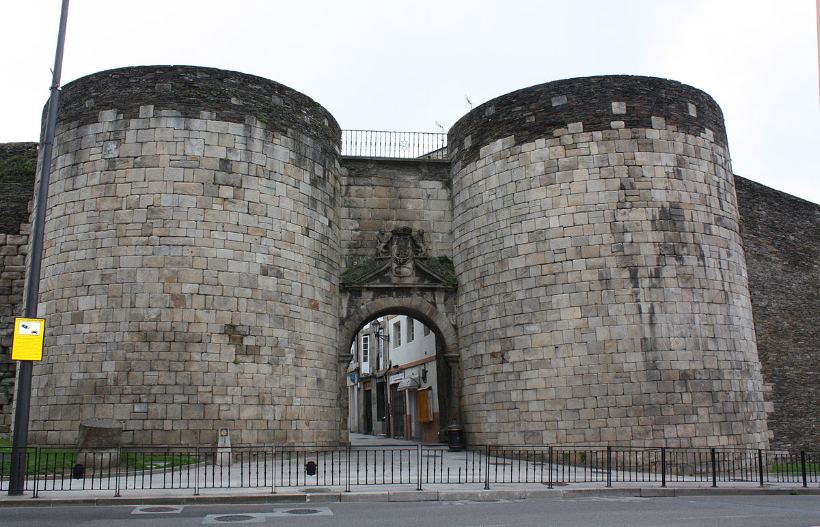 Muralla Romana de Lugo, la única del mundo que se conserva entera