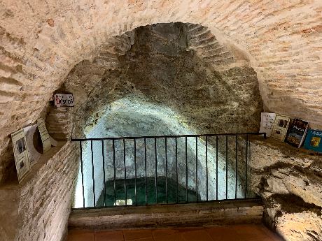 El Pozo de los Deseos en la calle Trinidad de Toledo, arquitectura hidrulica de poca islmica