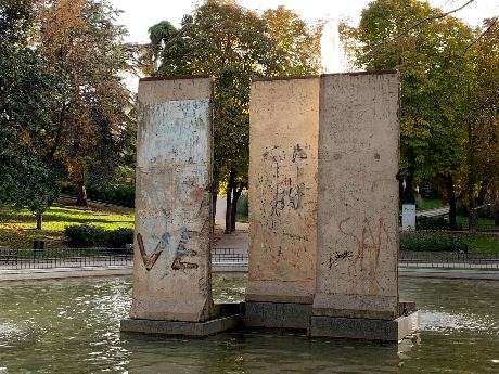 Restos del Muro de Berlín en Madrid, visita el Parque de Berlín y revive un momento histórico del siglo XX